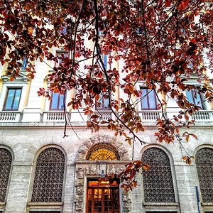 https://lorland.it-romehotels.com